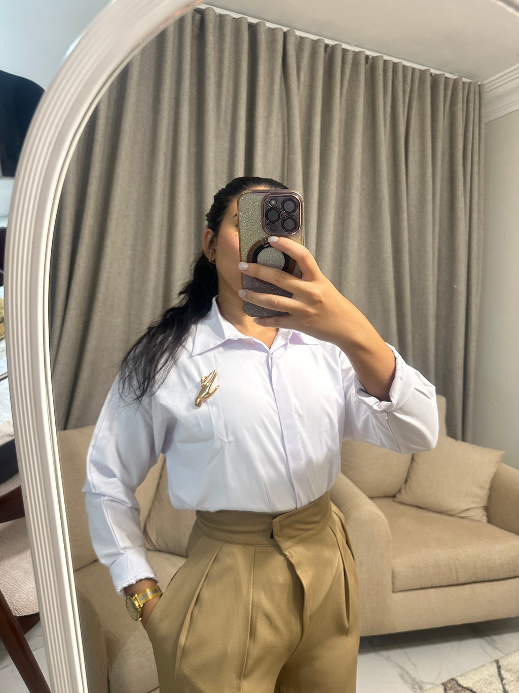 Cropped cotton chemise 🤍You can Style it the way u want ✅ + choose your brooch as a gift ✅